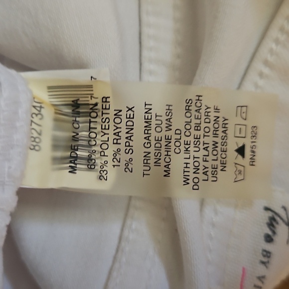 VINCE CAMUTO TWO BE Women's White Jeans - Picture 7 of 7